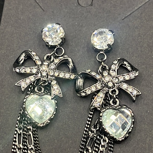 BETSEY JOHNSON original dangle bow rhinestone earrings - Picture 2 of 8